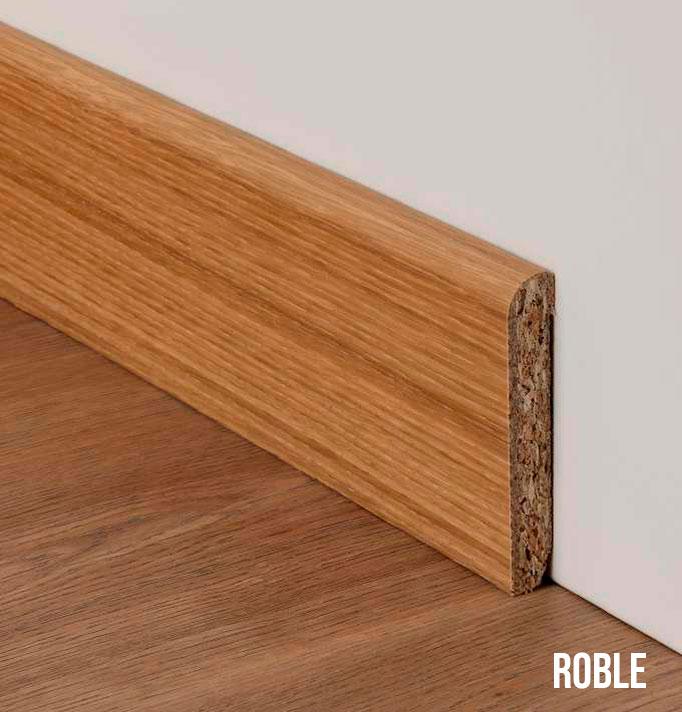 Rodapié rechapado en hoja natural barnizado en tablero perfil - Imagen 2